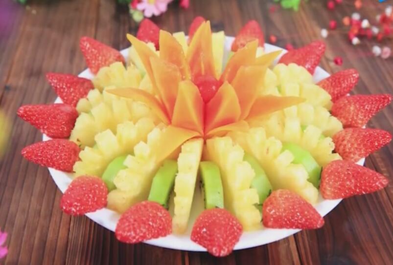 高颜值水果拼盘做法视频,招待客人很有面