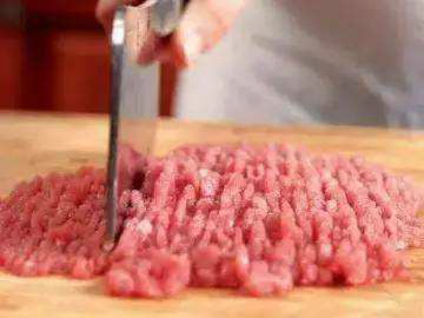 自制牛肉汉堡肉饼做法,日式美食的牛肉汉堡肉饼做法